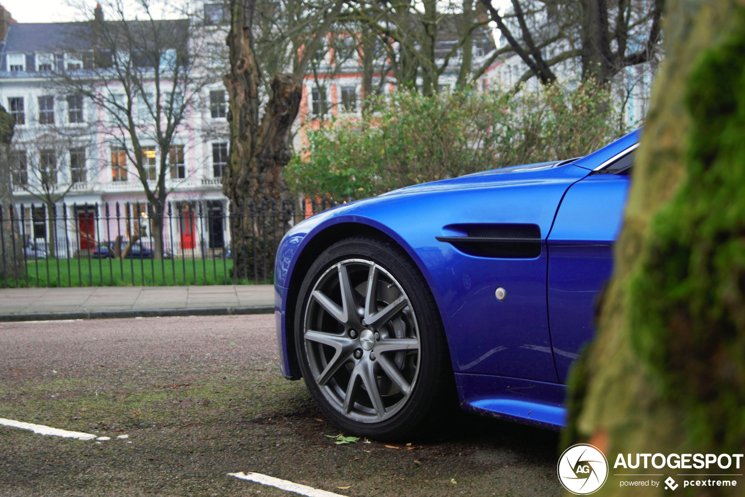 Aston Martin V8 Vantage S