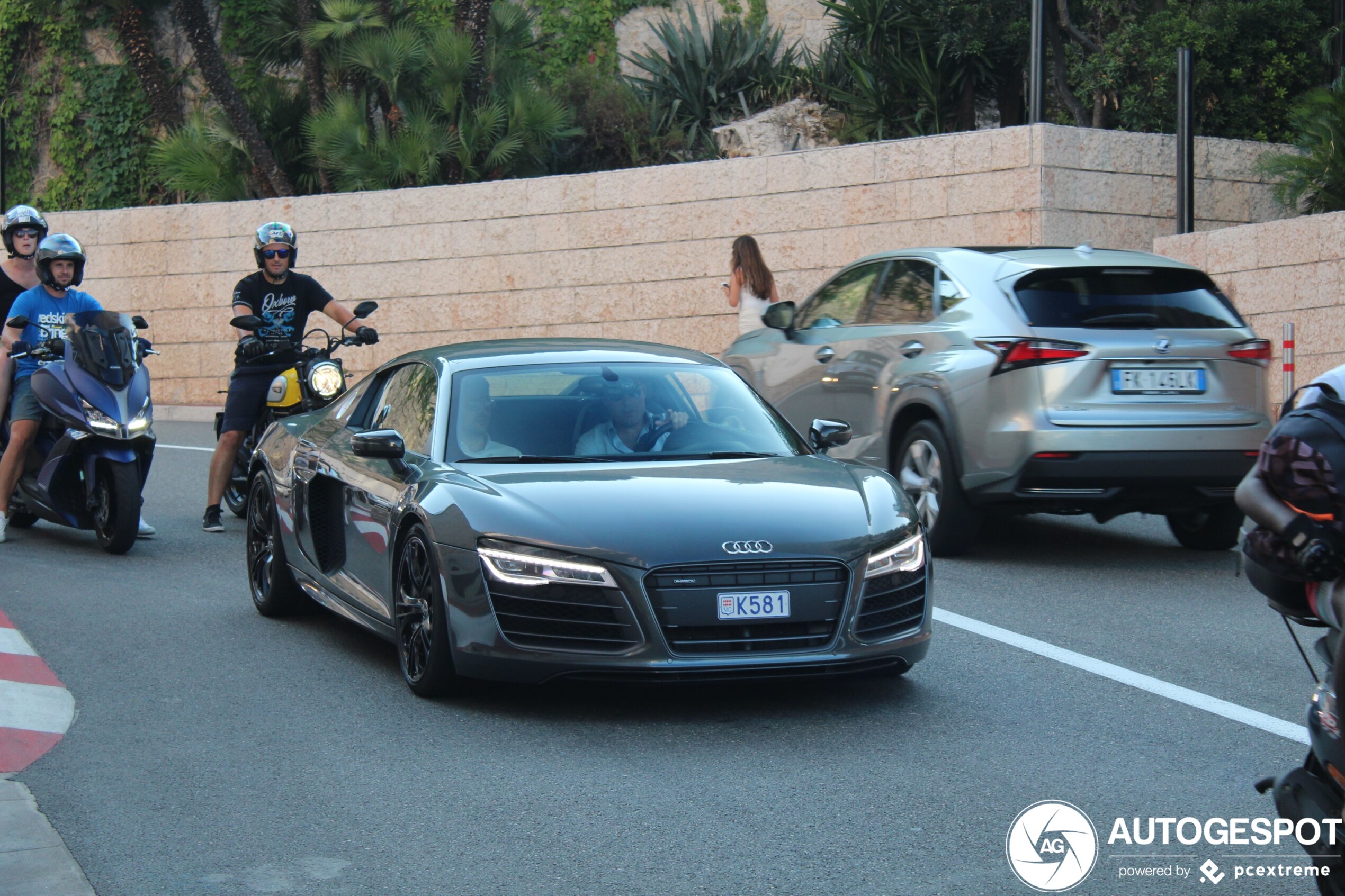 Audi R8 V10 Plus 2013