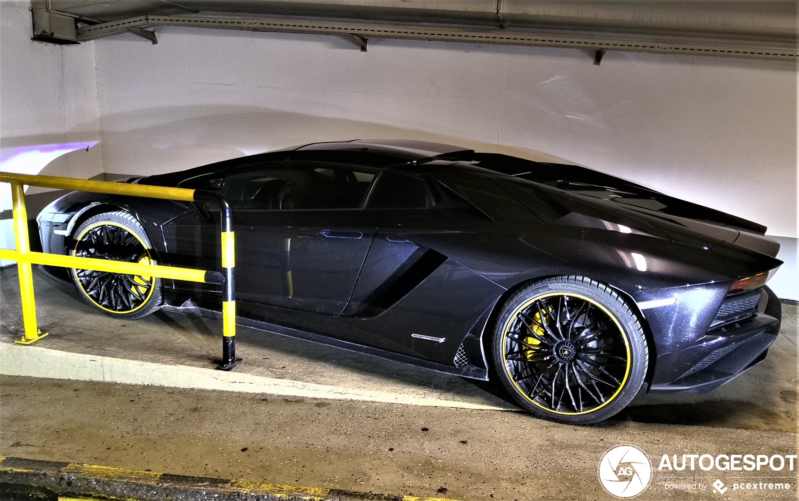 Lamborghini Aventador S LP740-4 Roadster