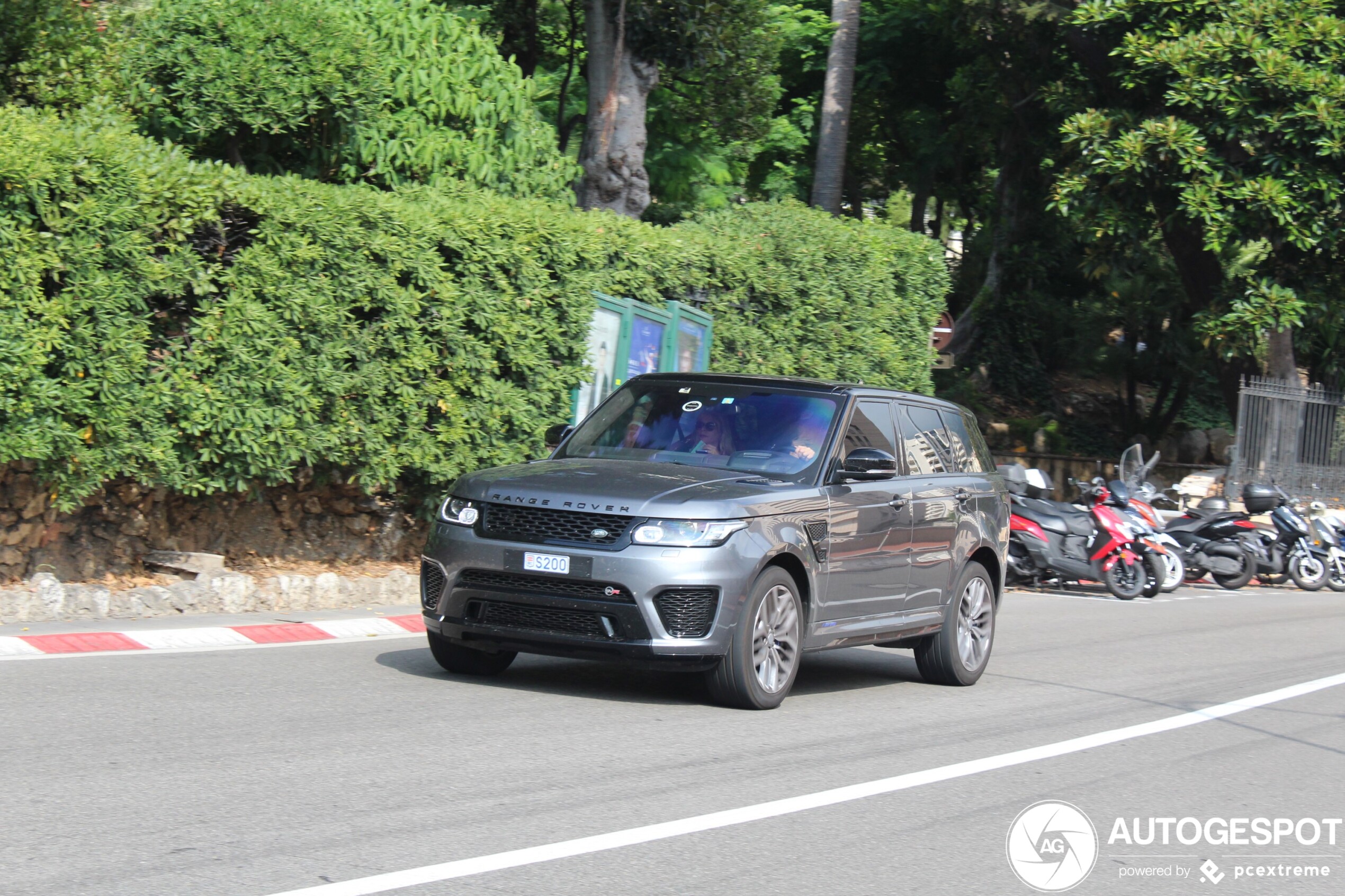 Land Rover Range Rover Sport SVR