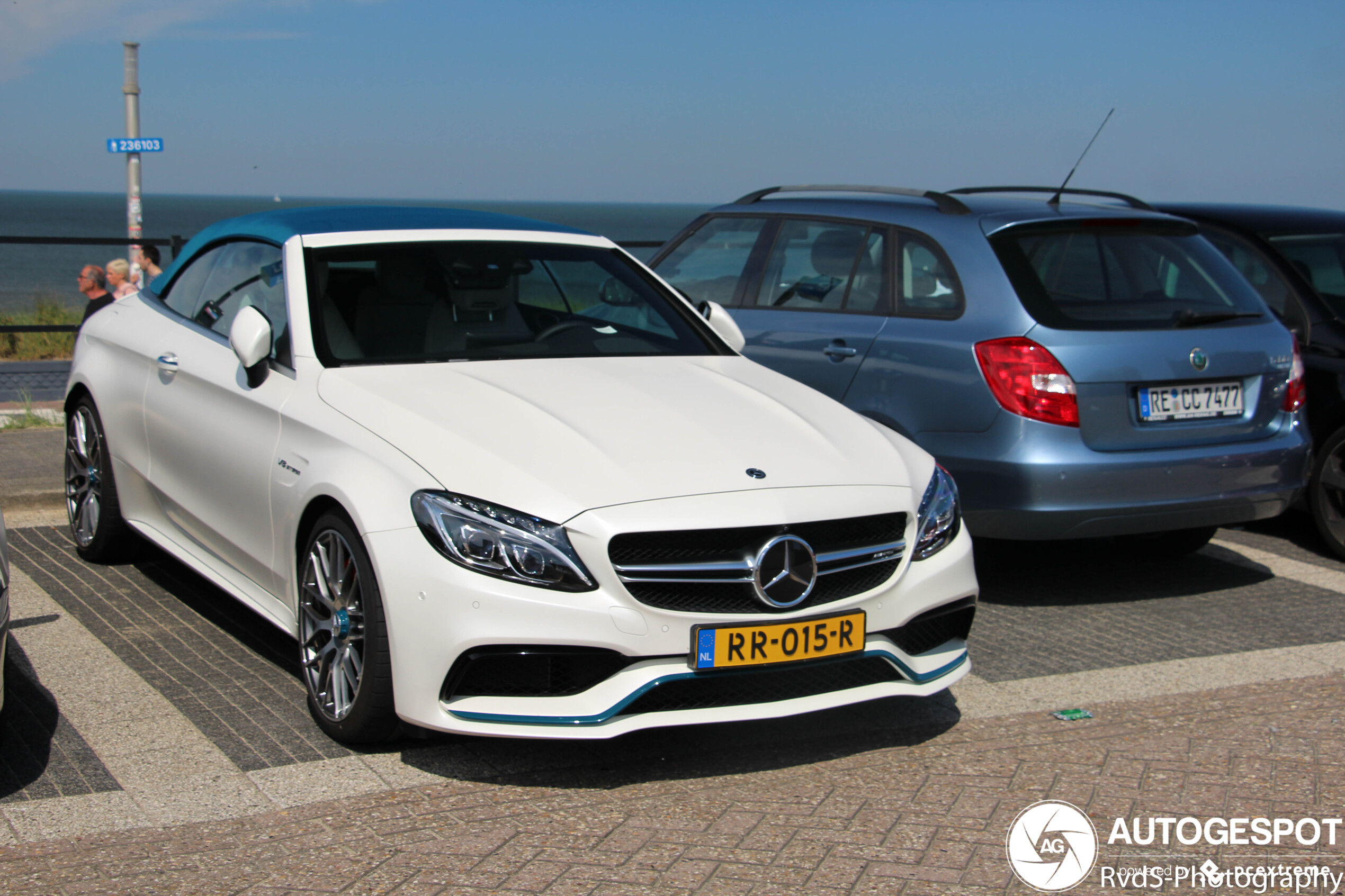 Mercedes-AMG C 63 S Convertible A205 Ocean Blue Edition