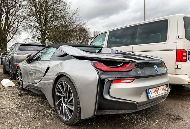 BMW i8 Roadster