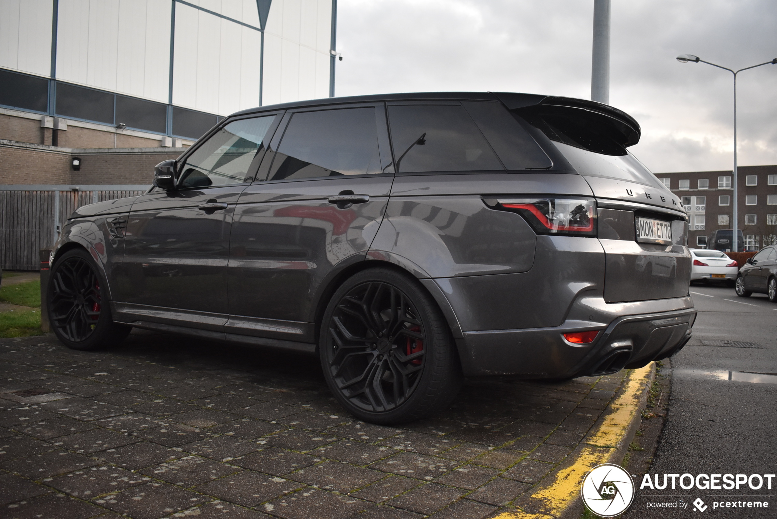 Land Rover Urban Range Rover Sport SVR 2018