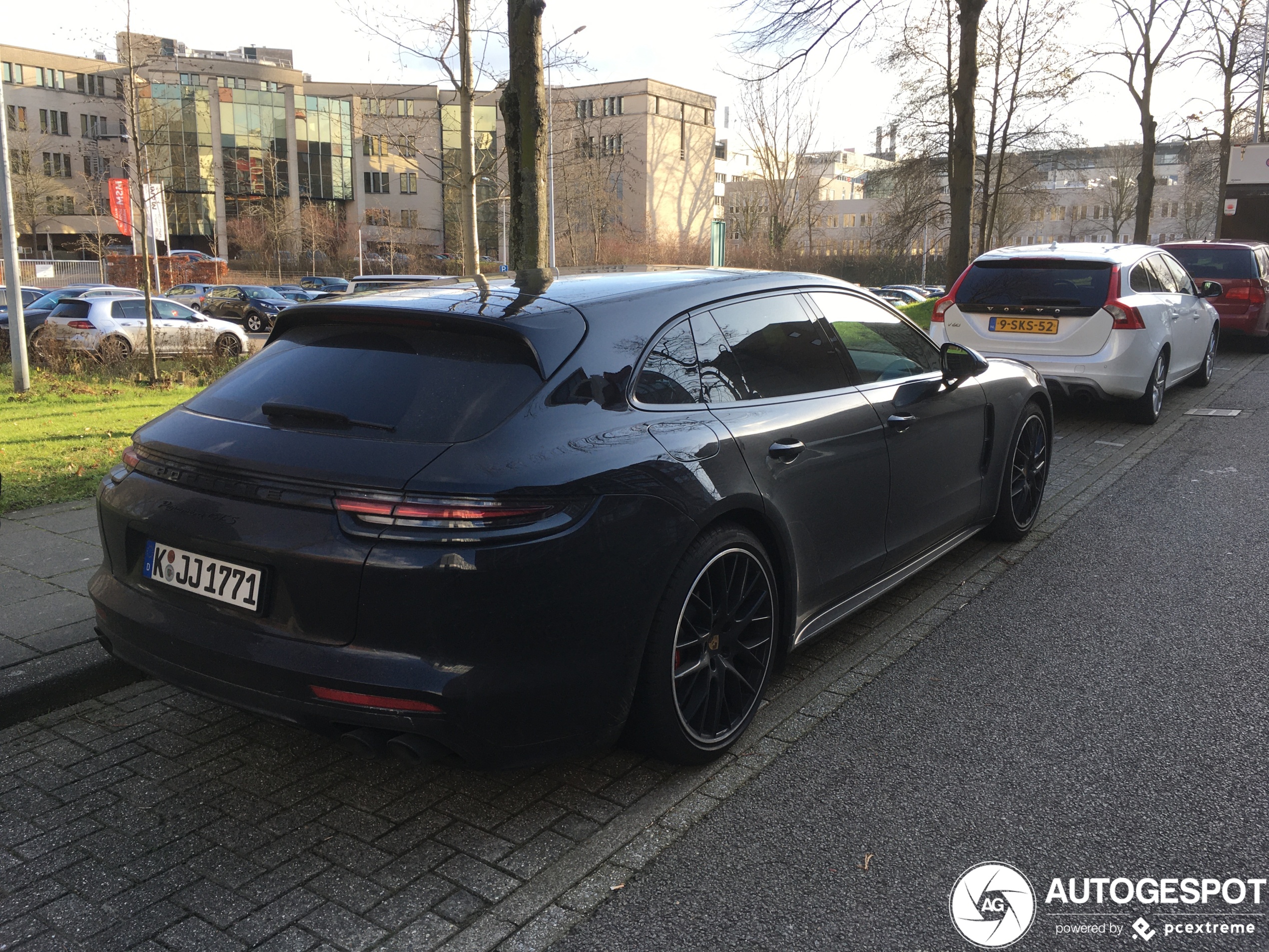 Porsche 971 Panamera GTS Sport Turismo