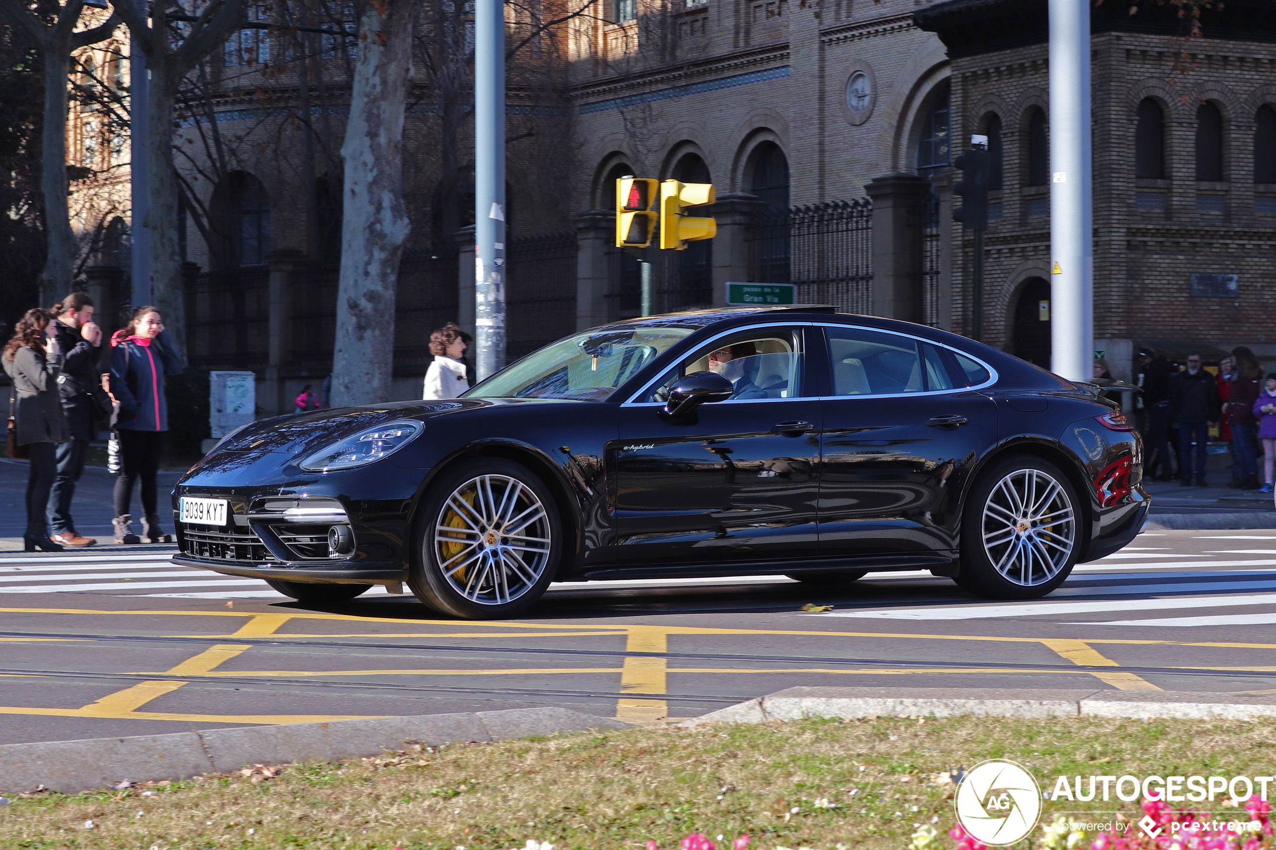 Porsche 971 Panamera Turbo S E-Hybrid