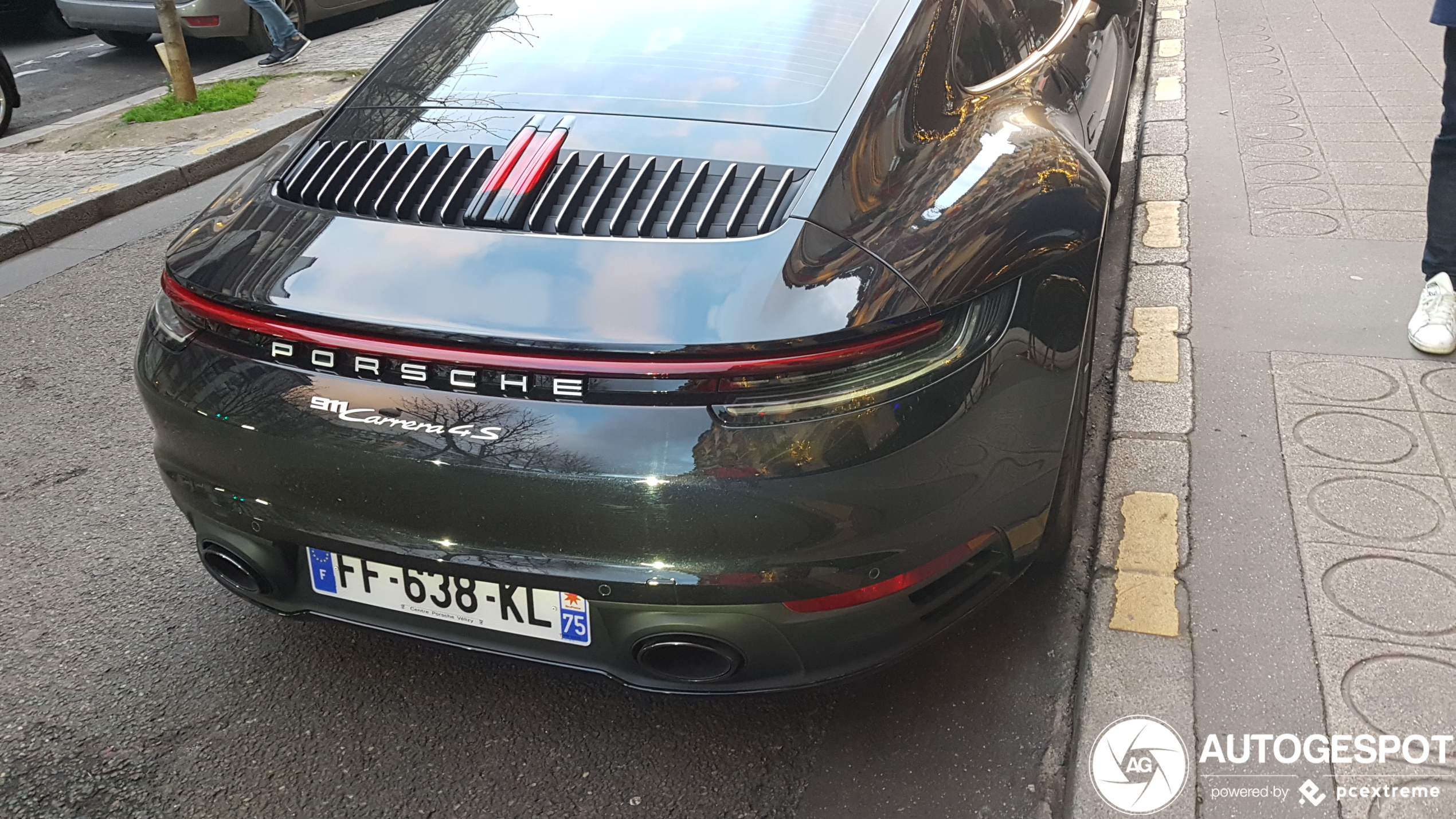 Porsche 992 Carrera 4S