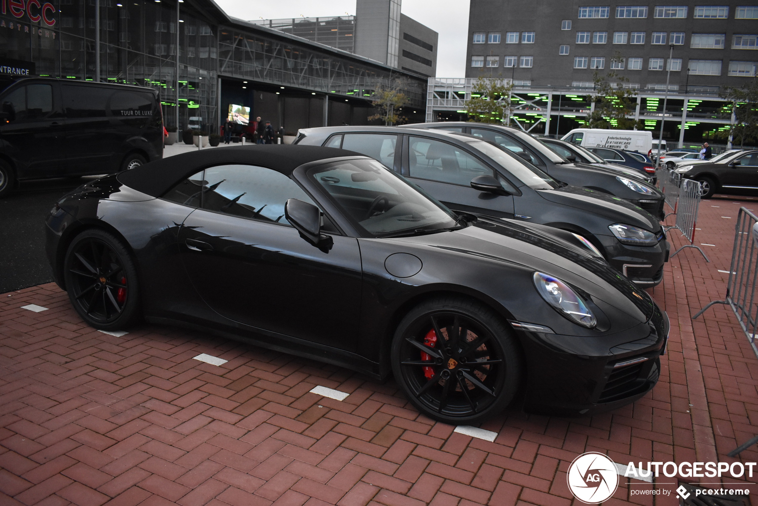 Porsche 992 Carrera 4S Cabriolet