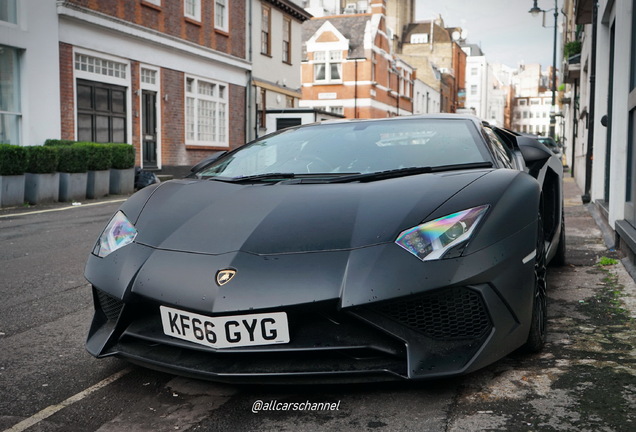 Lamborghini Aventador LP750-4 SuperVeloce Roadster