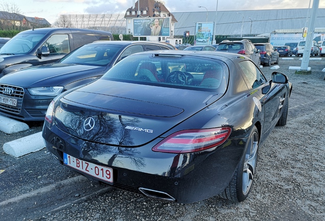 Mercedes-Benz SLS AMG