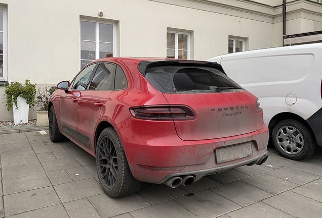 Porsche 95B Macan GTS