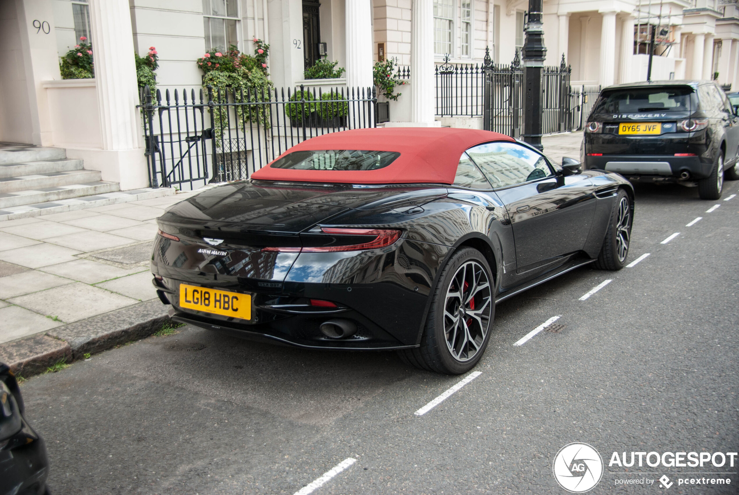 Aston Martin DB11 V8 Volante