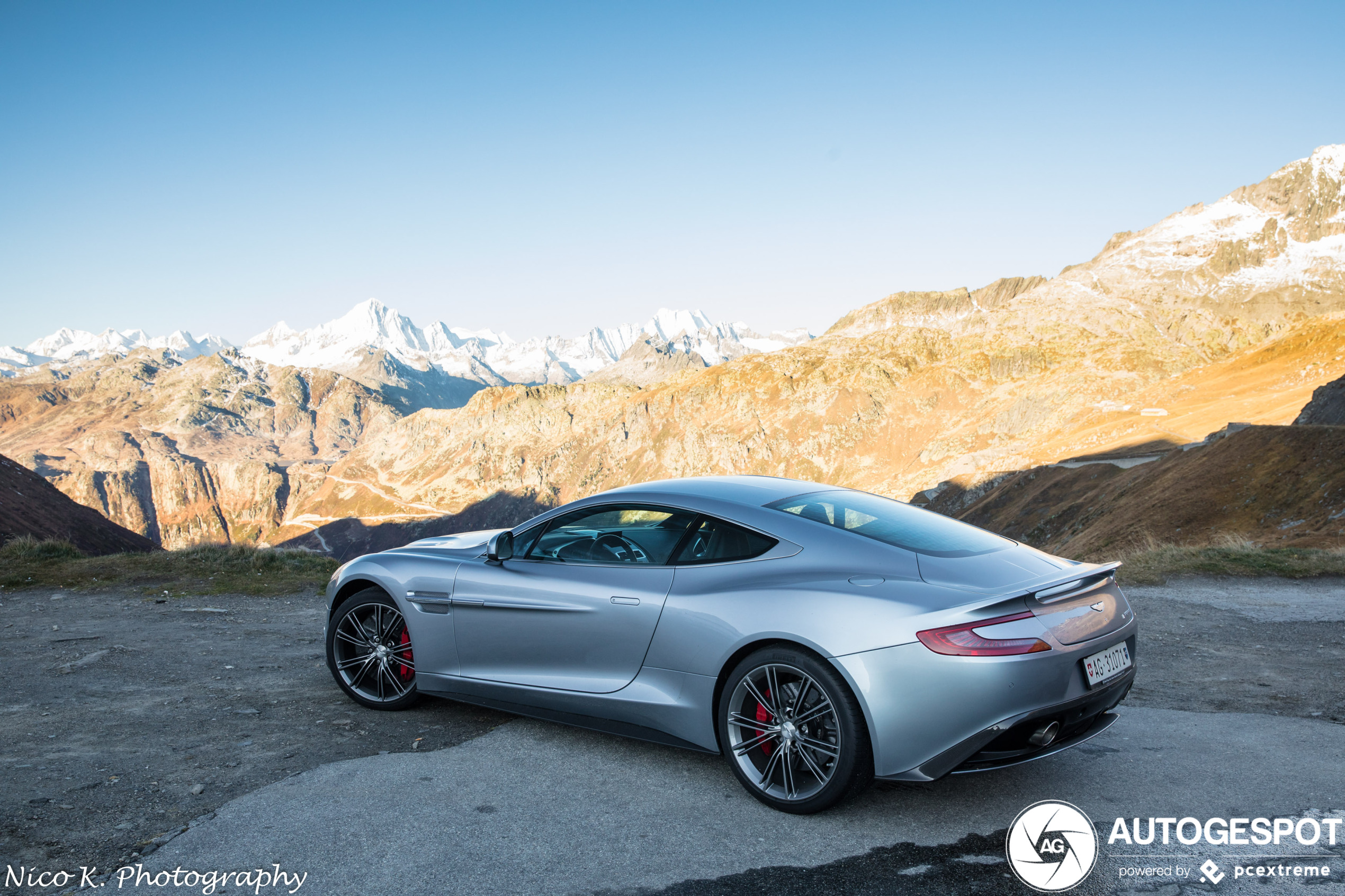 Aston Martin Vanquish 2013