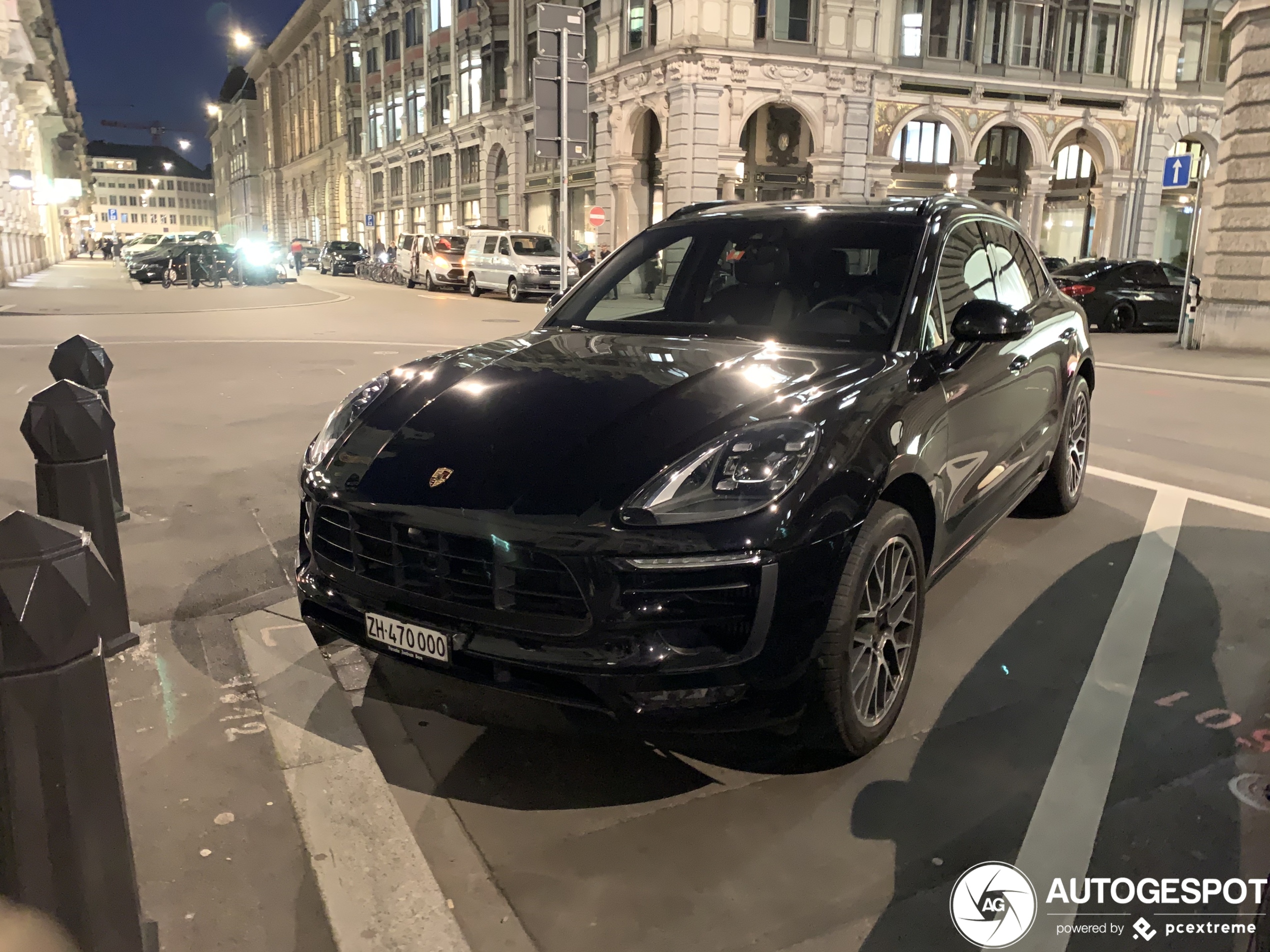 Porsche 95B Macan GTS