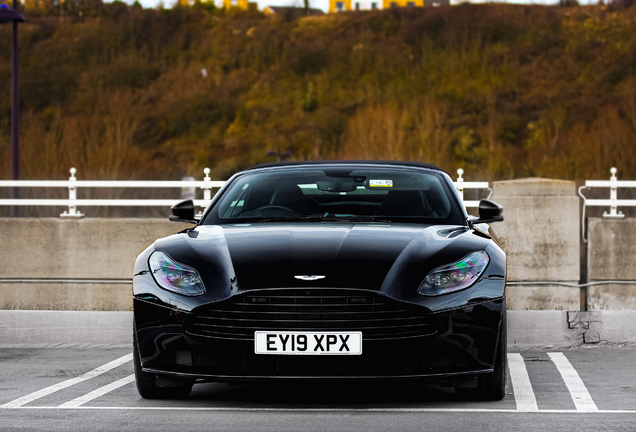 Aston Martin DB11 V8 Volante