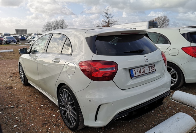 Mercedes-AMG A 45 W176 2015