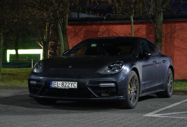 Porsche 971 Panamera Turbo