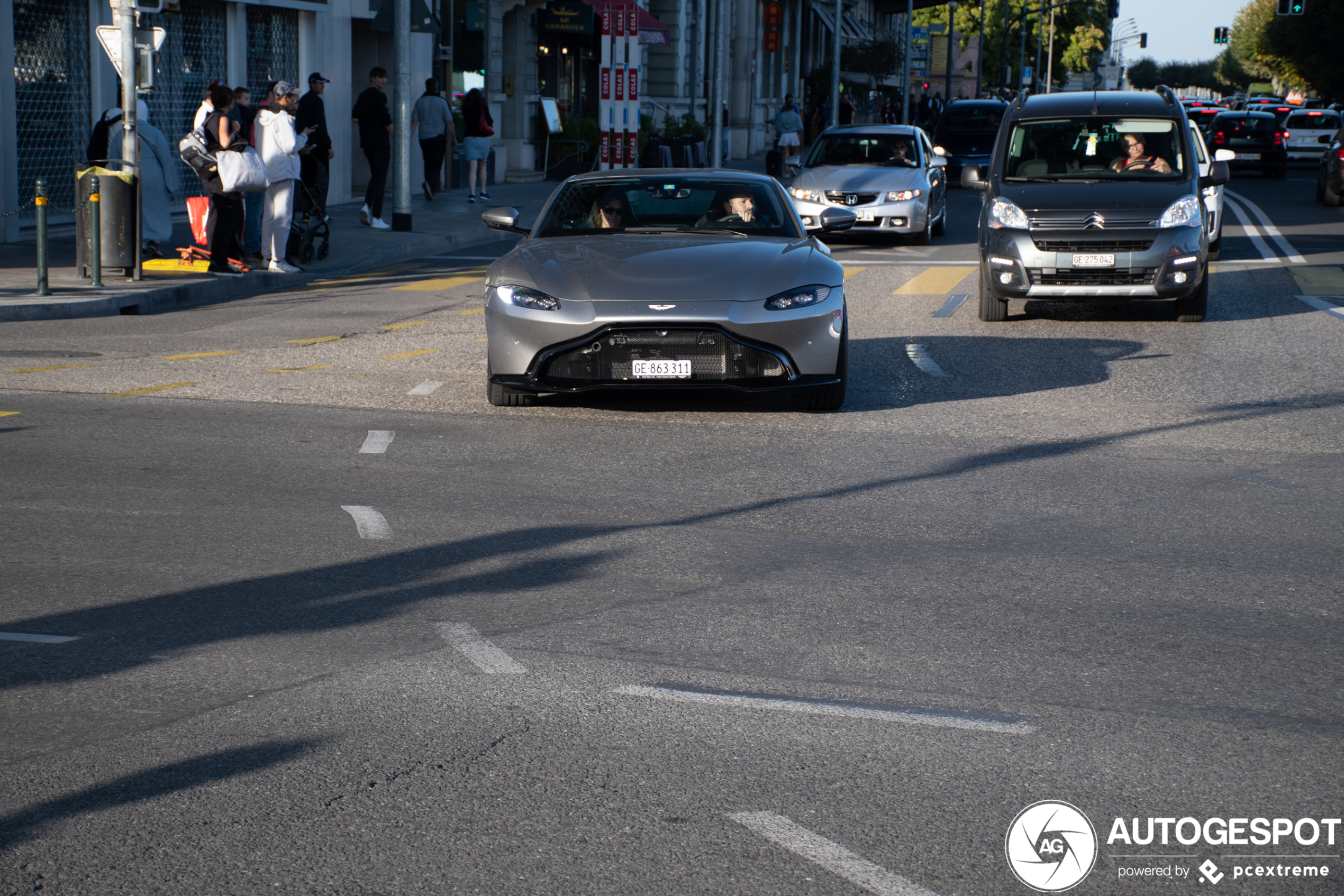 Aston Martin V8 Vantage 2018