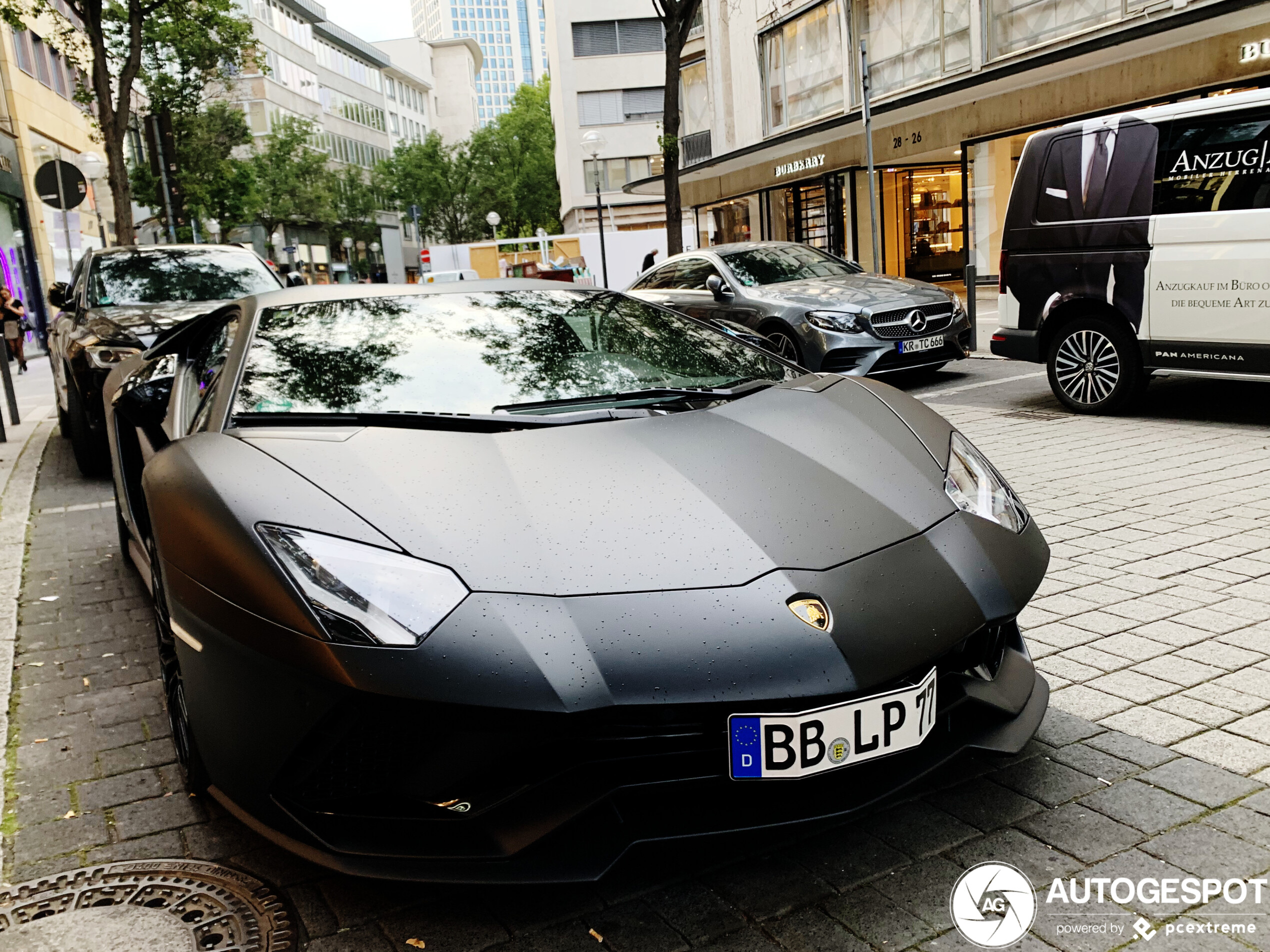 Lamborghini Aventador S LP740-4