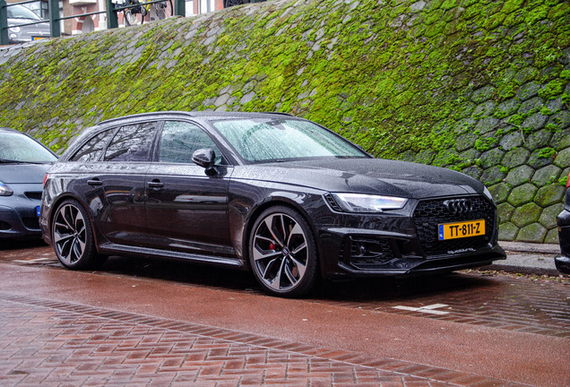 Audi RS4 Avant B9