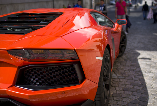 Lamborghini Aventador LP700-4