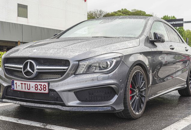 Mercedes-Benz CLA 45 AMG C117