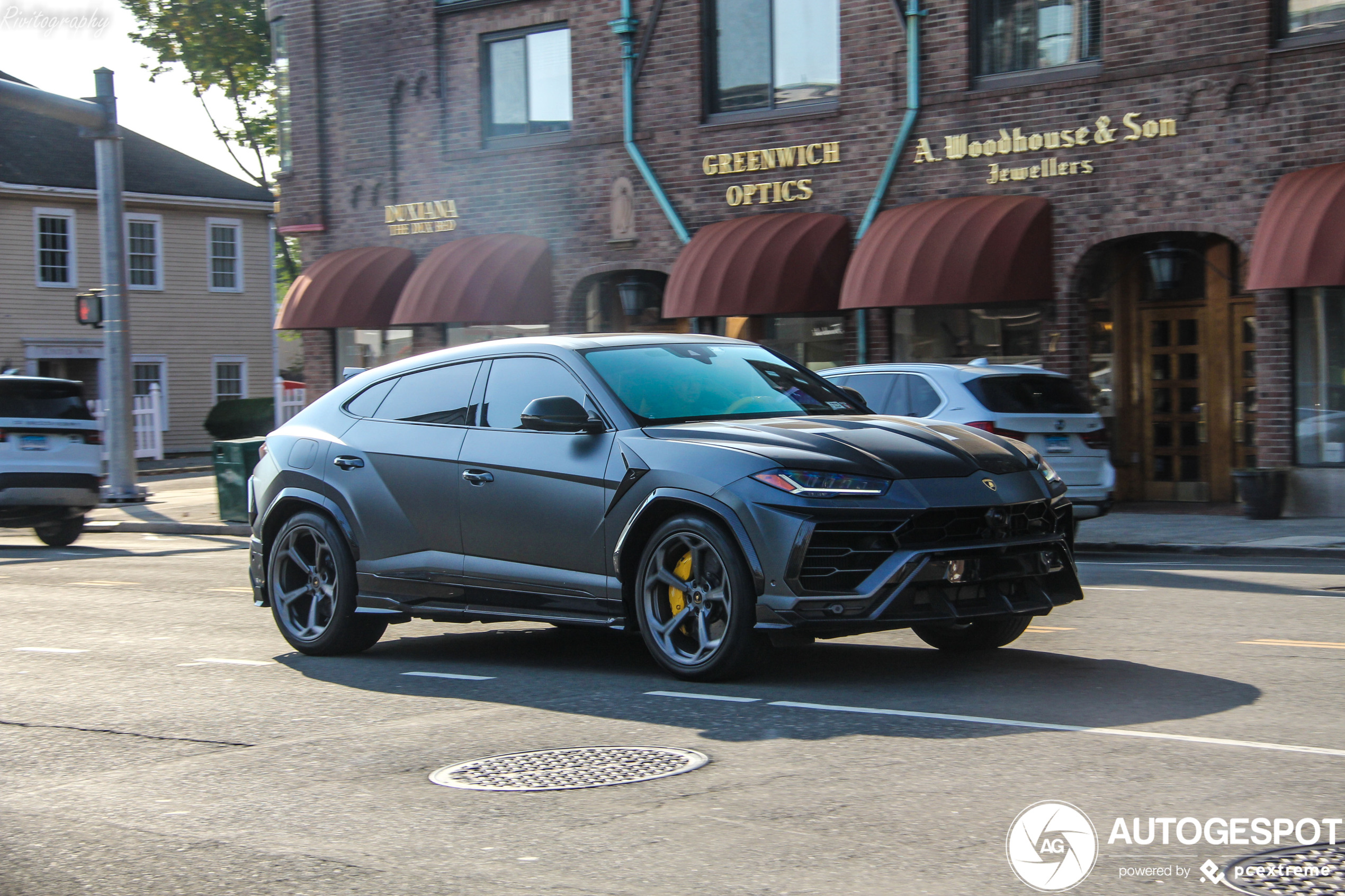 Lamborghini Urus Topcar Design paradeert door Greenwich