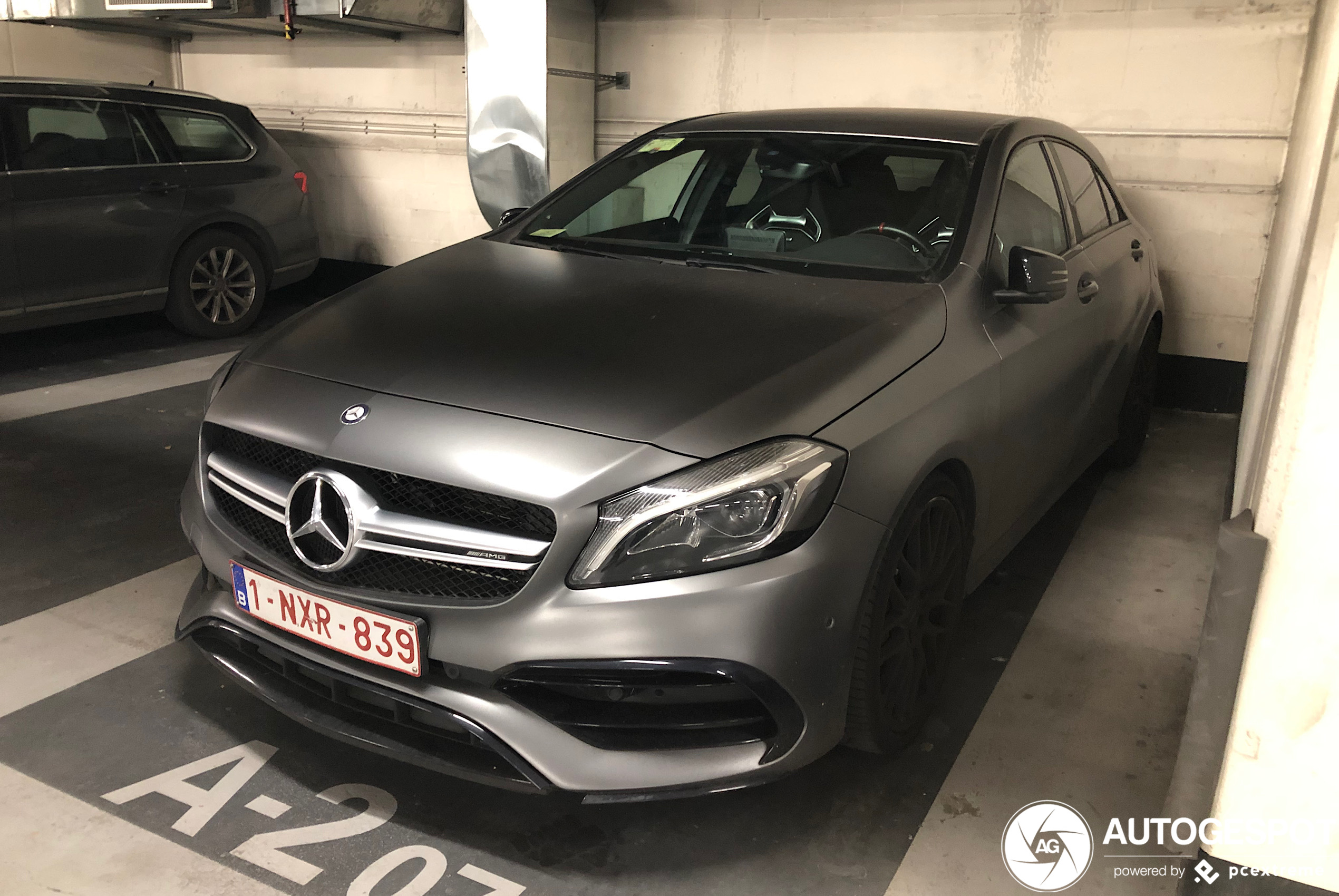 Mercedes-AMG A 45 W176 2015