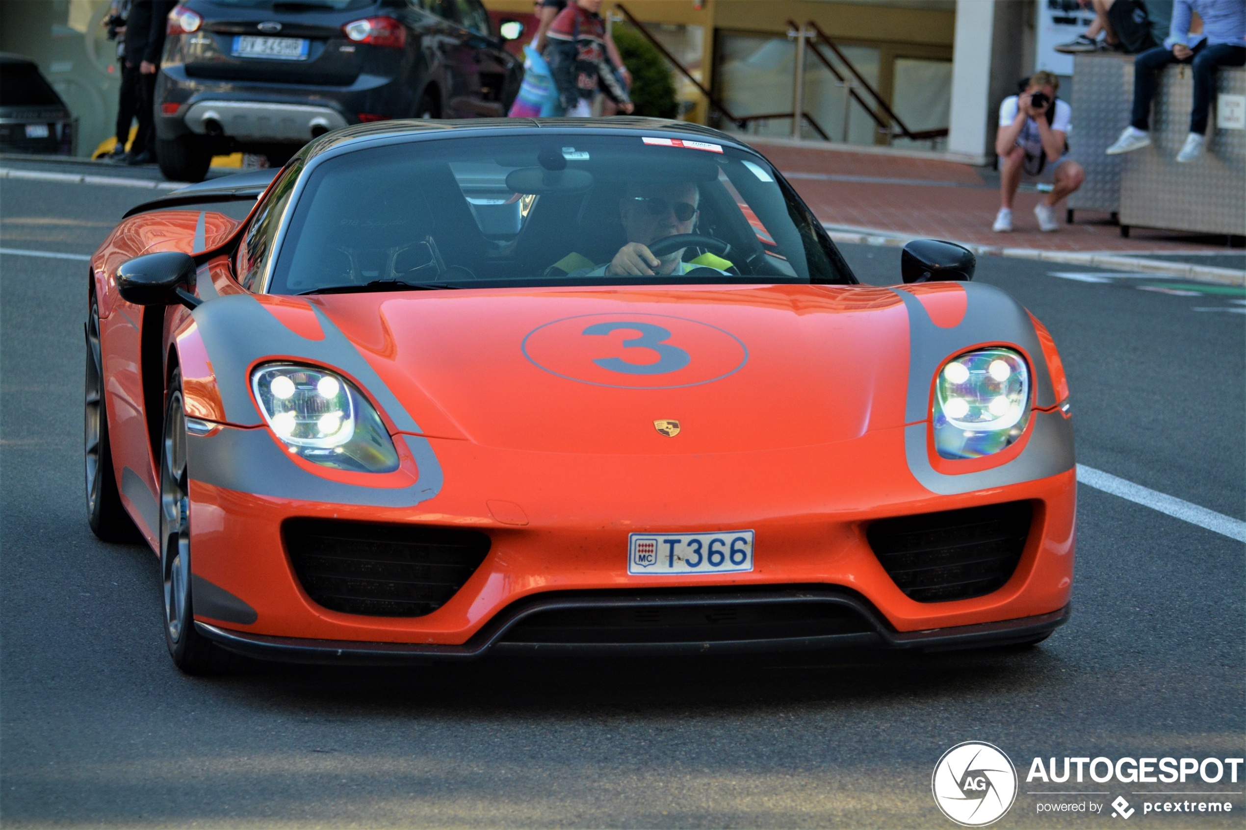 Porsche 918 Spyder Weissach Package