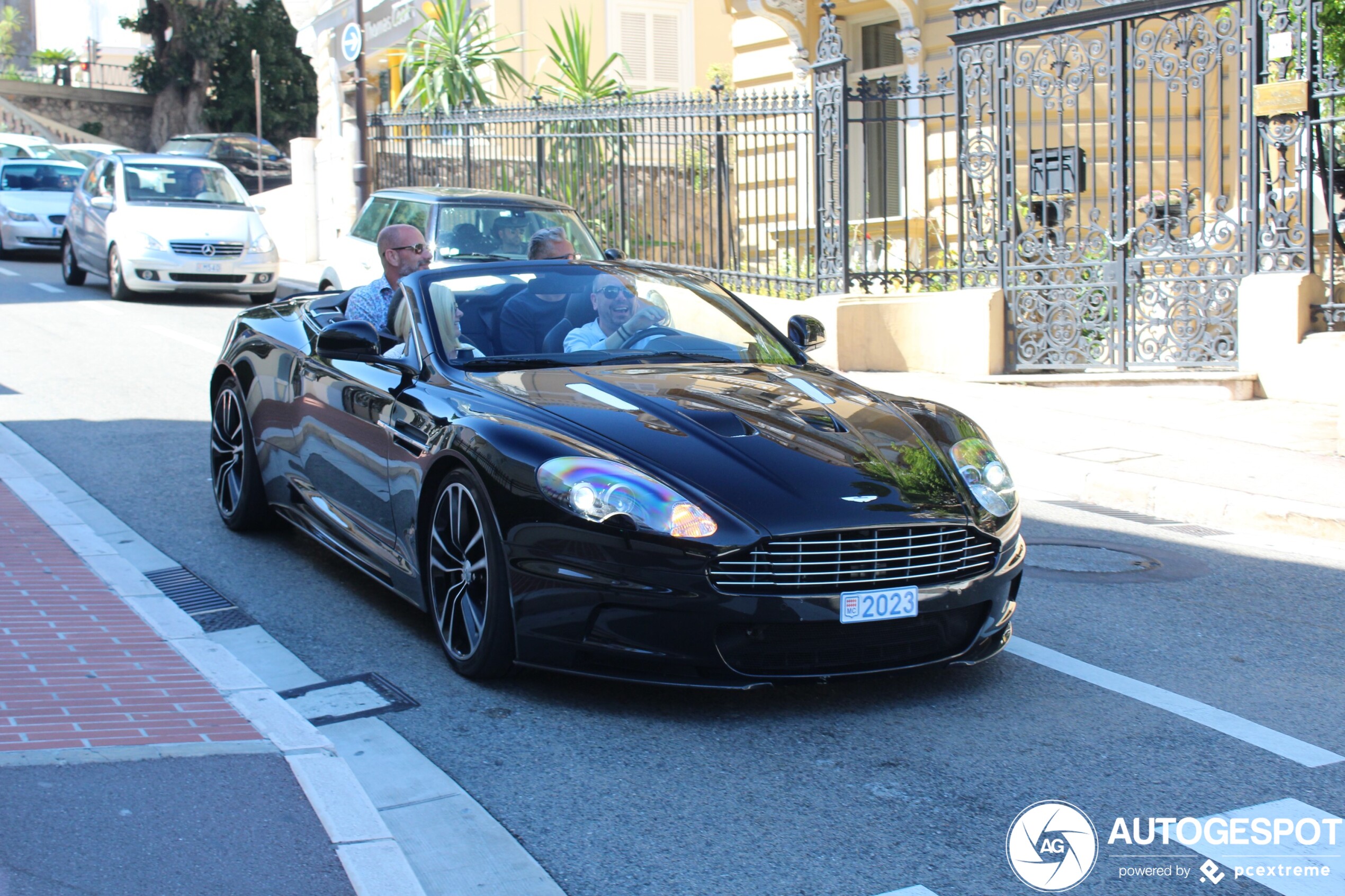 Aston Martin DBS Volante