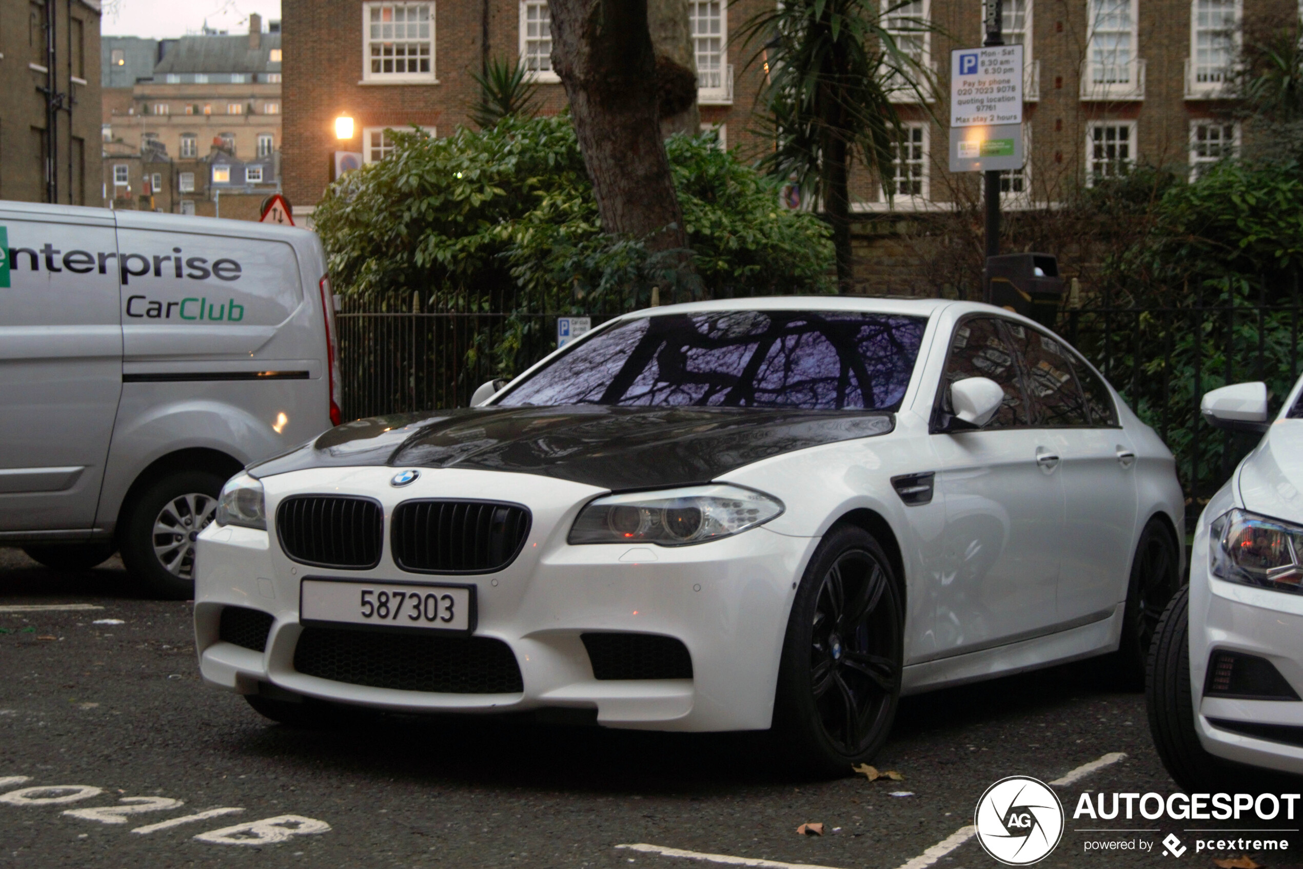 BMW M5 F10 2011