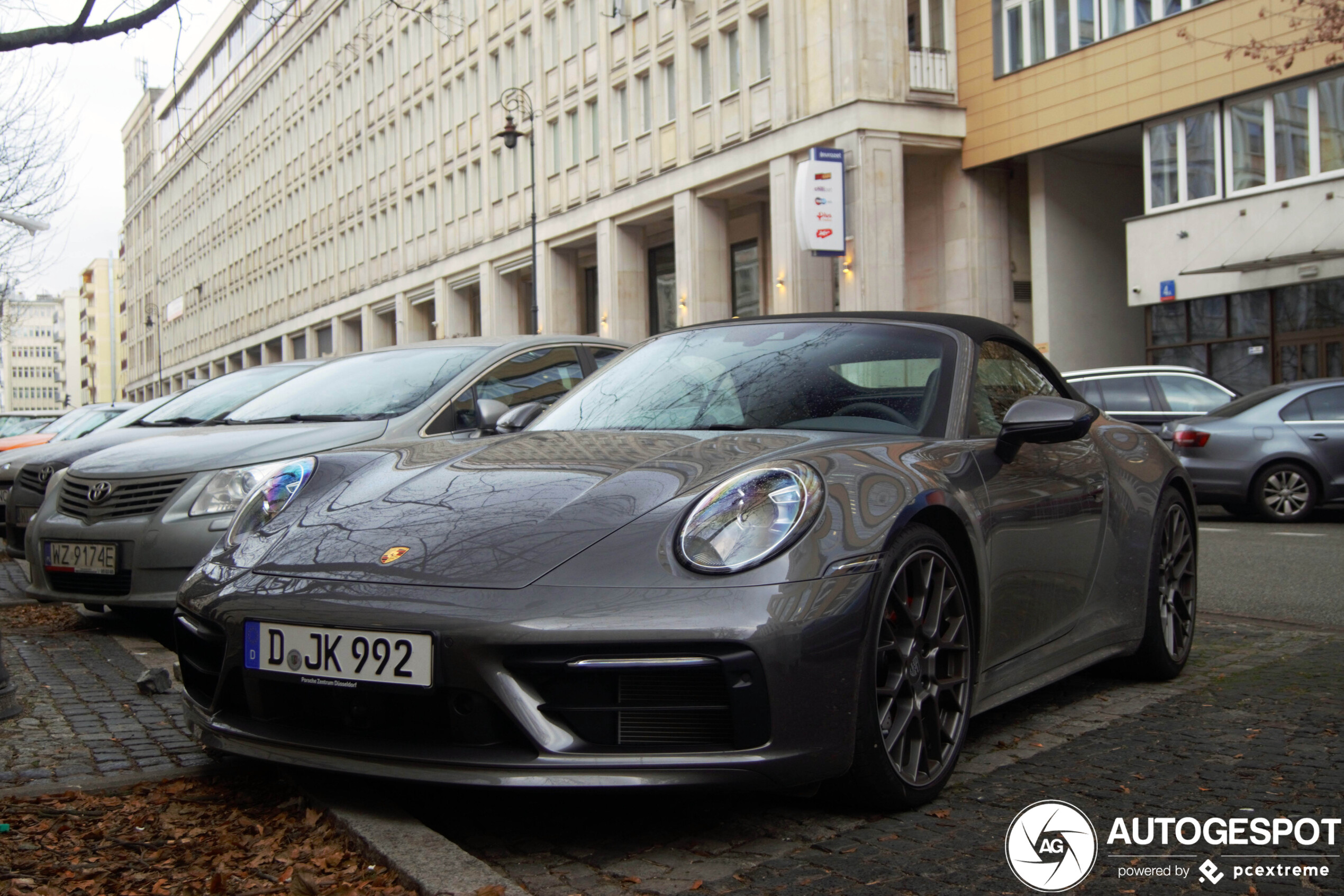 Porsche 992 Carrera 4S Cabriolet