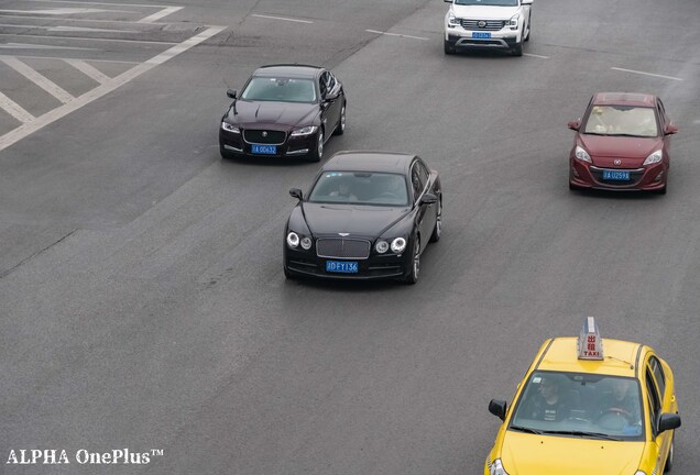 Bentley Flying Spur V8