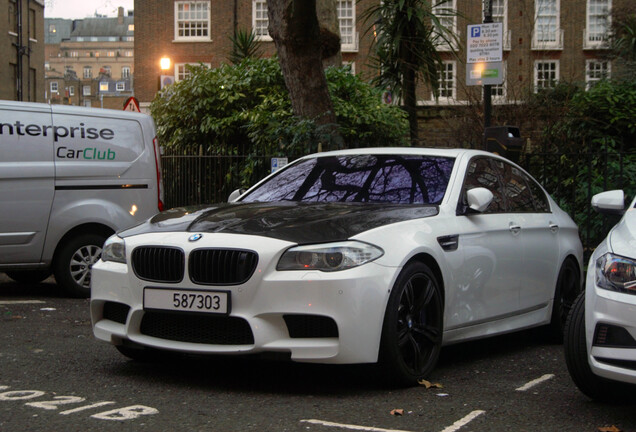 BMW M5 F10 2011