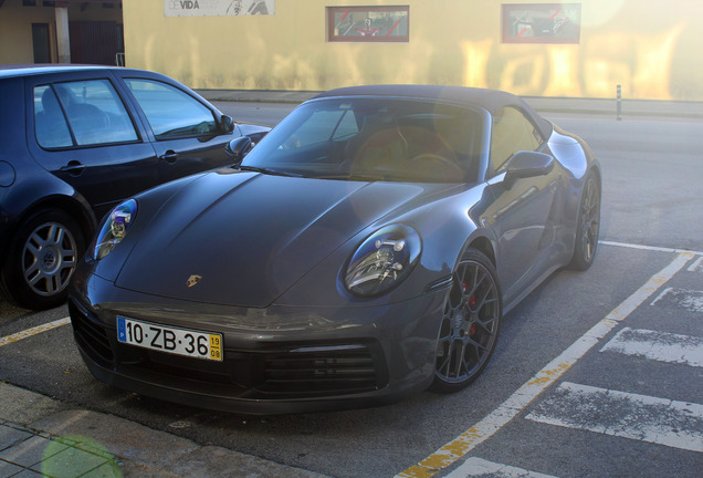 Porsche 992 Carrera 4S Cabriolet