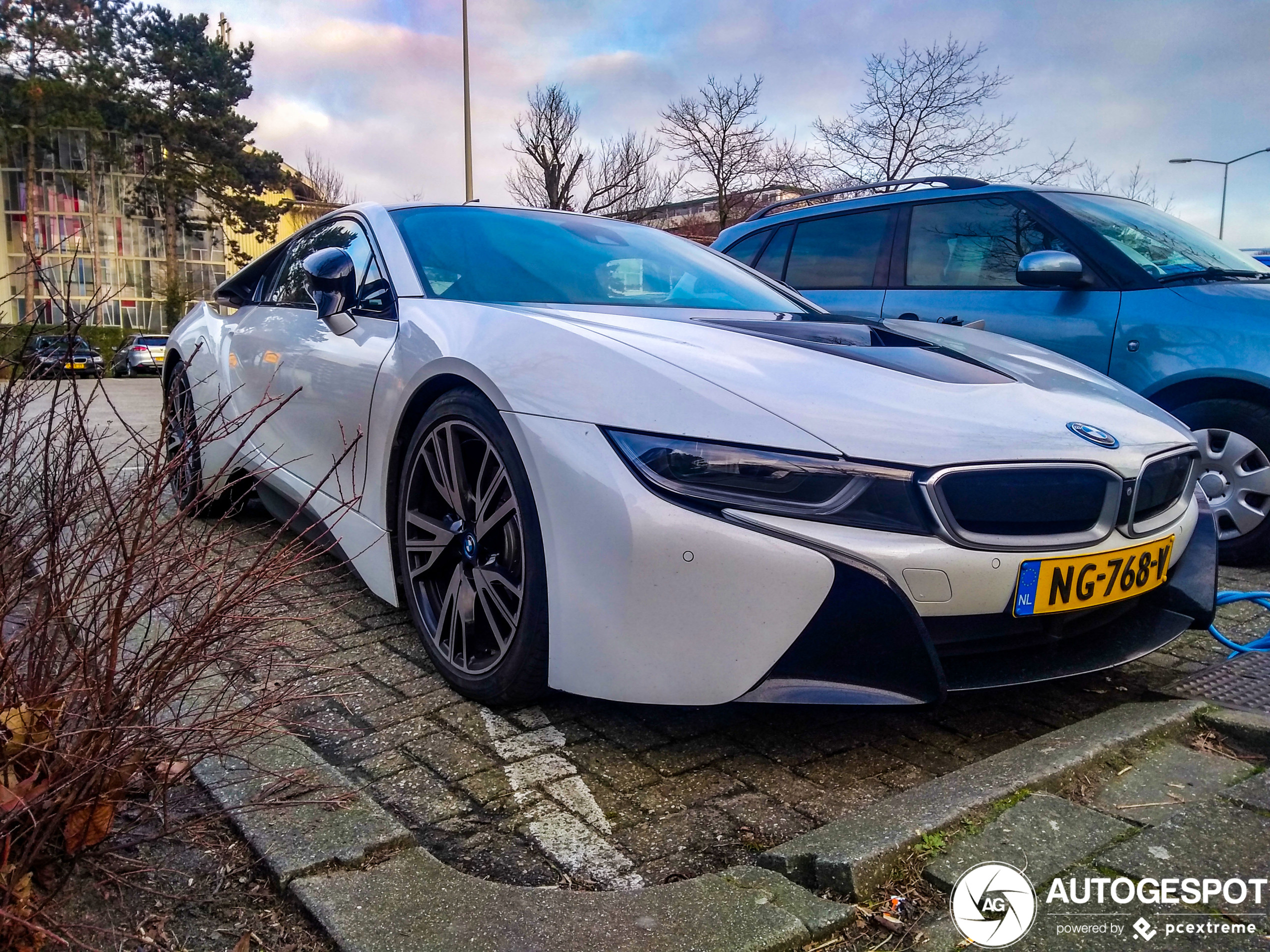 BMW i8