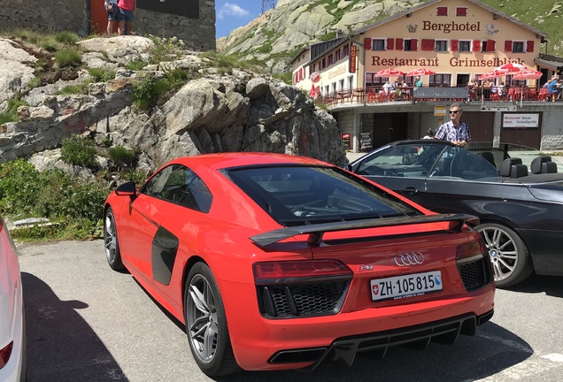 Audi R8 V10 Plus 2015