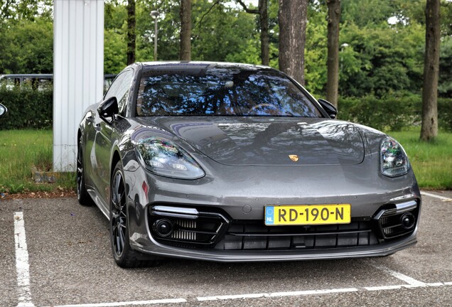 Porsche 971 Panamera Turbo Sport Turismo