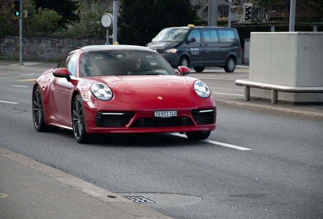 Porsche 992 Carrera 4S