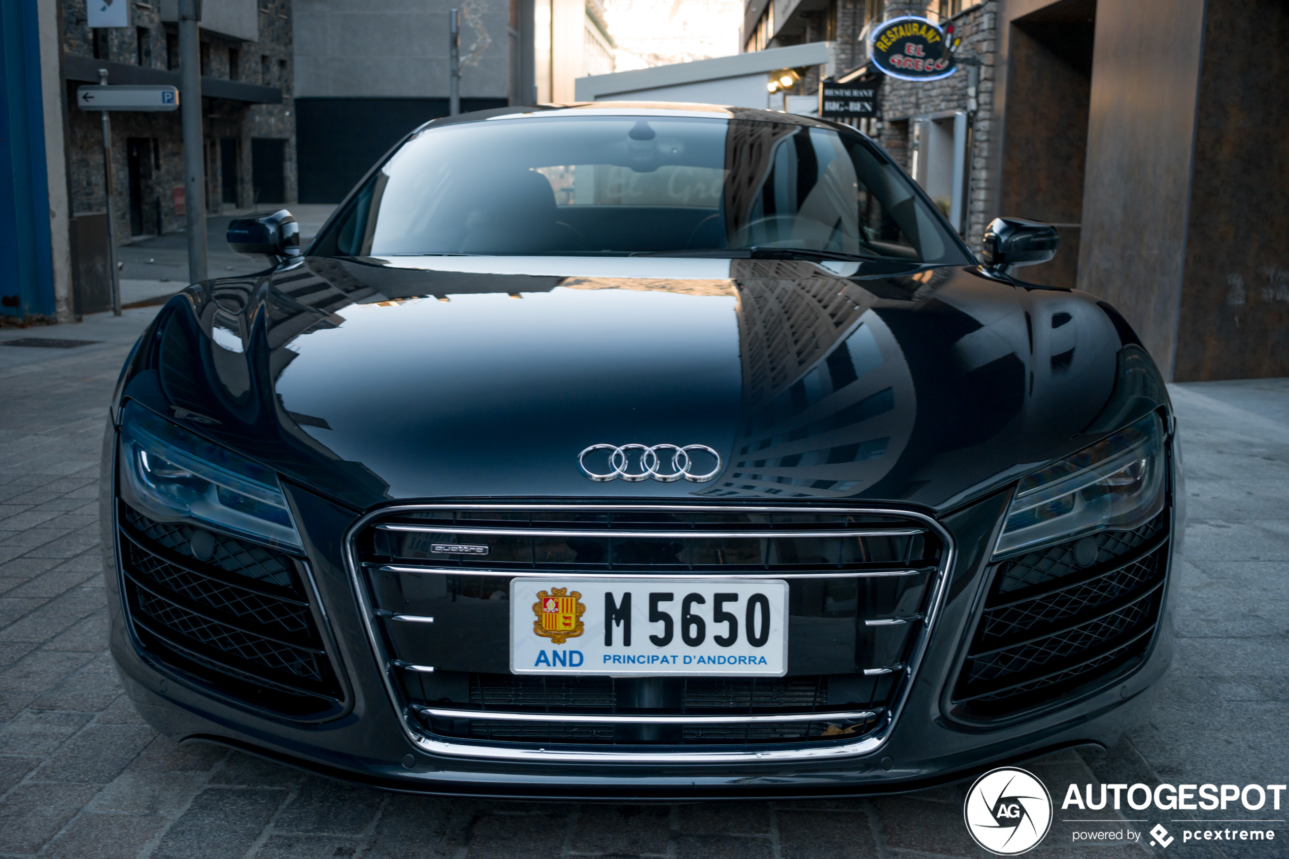 Audi R8 V10 2013