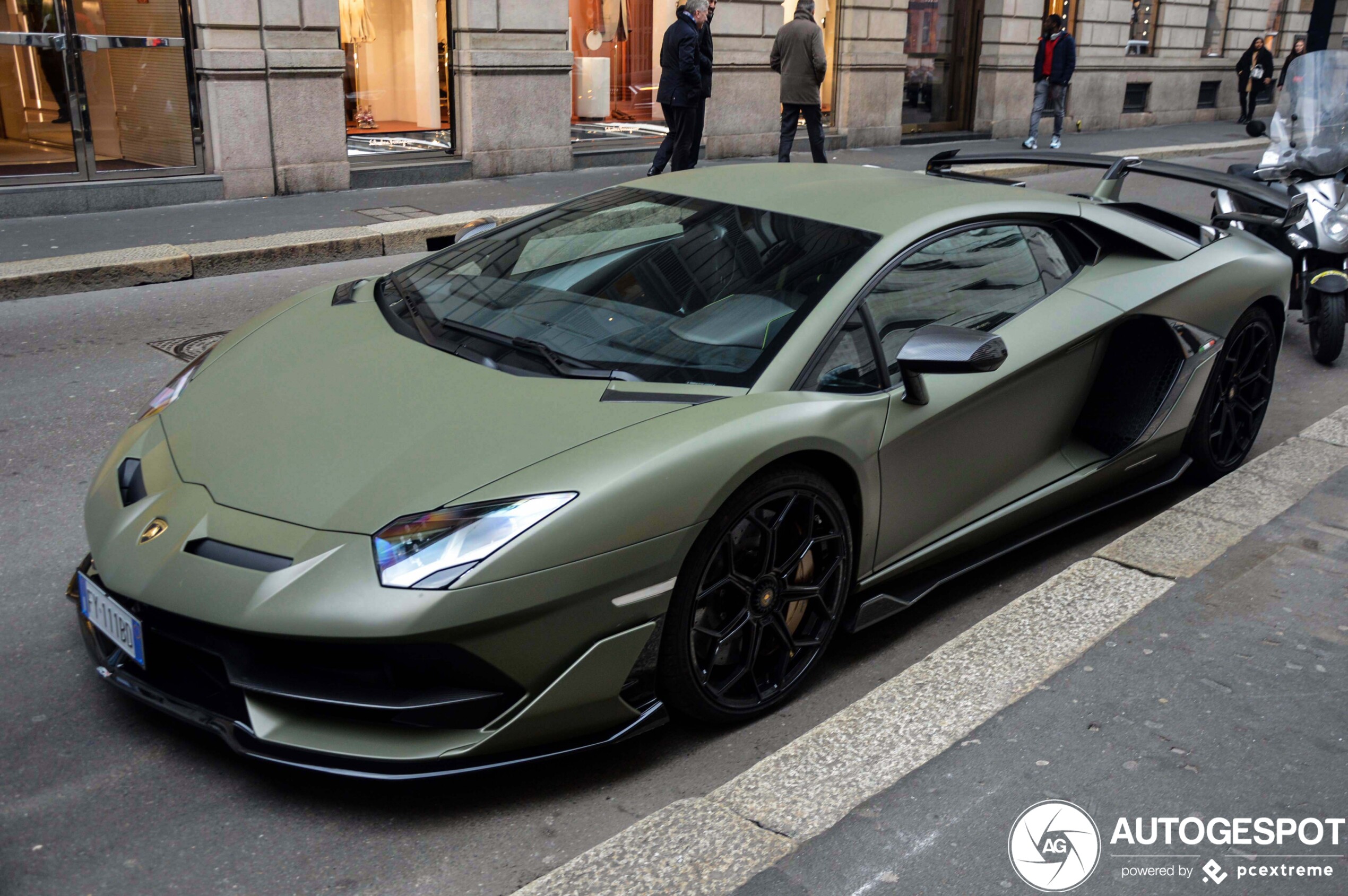 Lamborghini Aventador LP770-4 SVJ kan zo de luchtmacht in