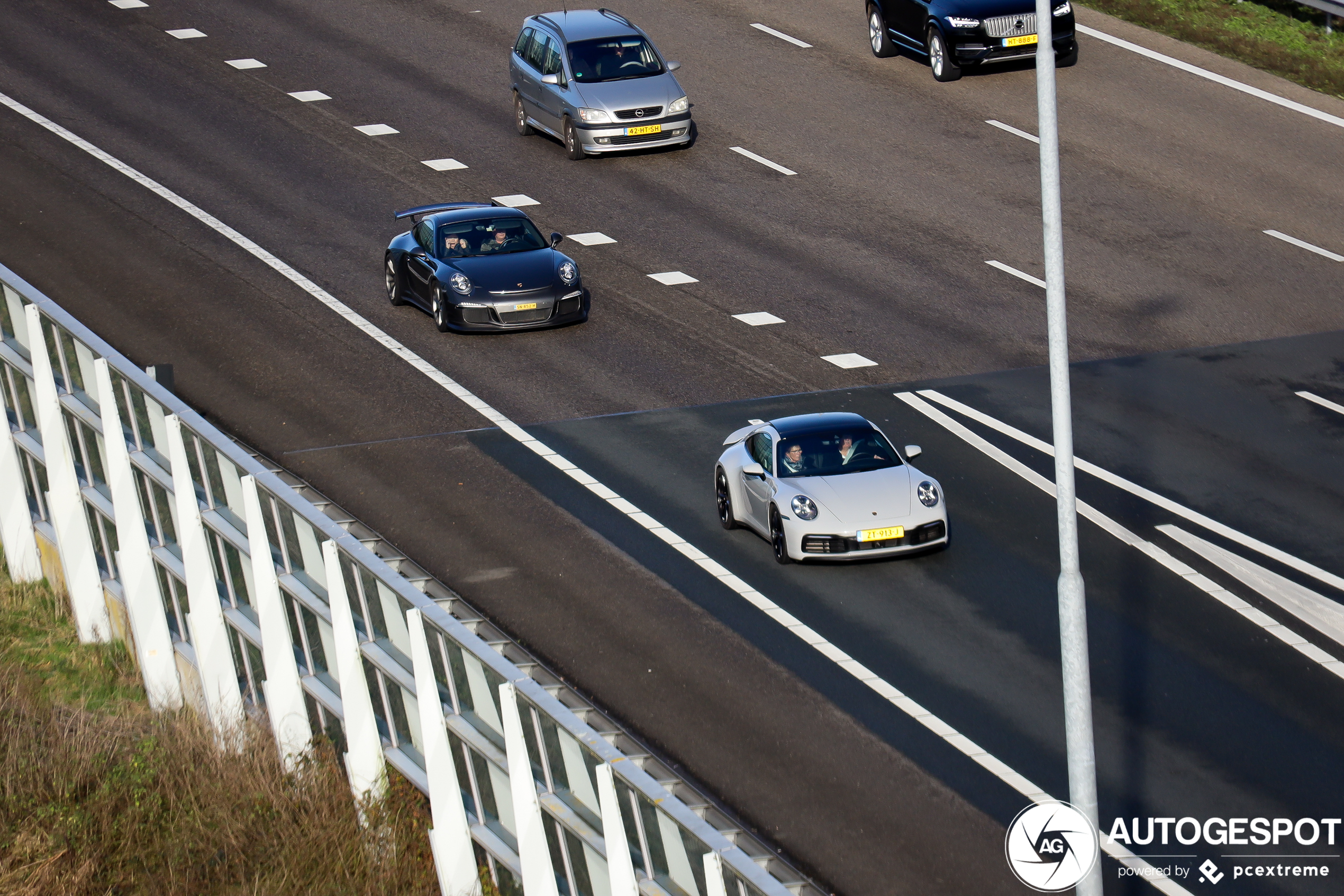 Porsche 992 Carrera 4S