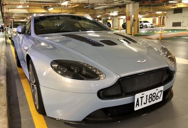 Aston Martin V12 Vantage S