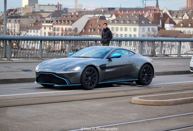 Aston Martin V8 Vantage 2018