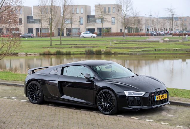 Audi R8 V10 Plus 2015