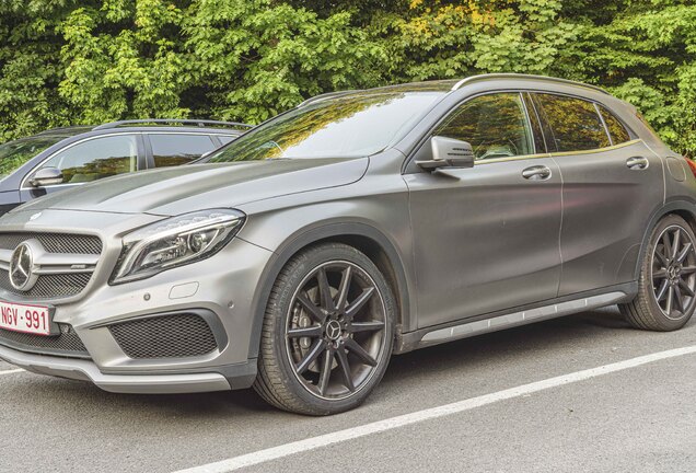 Mercedes-Benz GLA 45 AMG X156