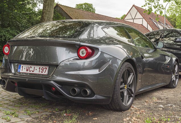 Ferrari FF