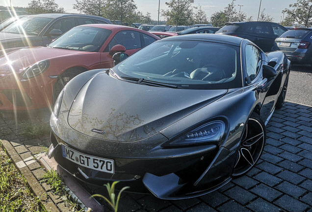 McLaren 570GT