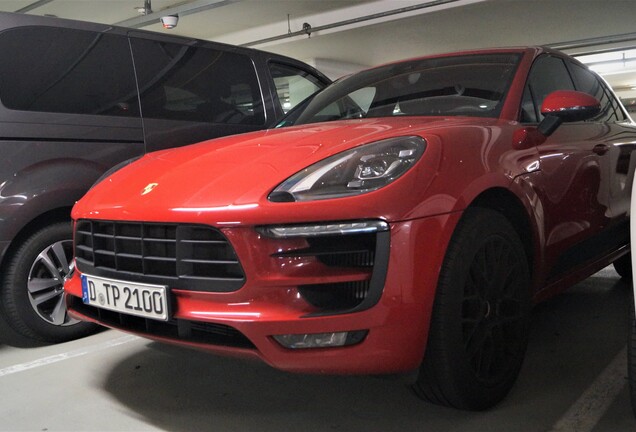 Porsche 95B Macan GTS