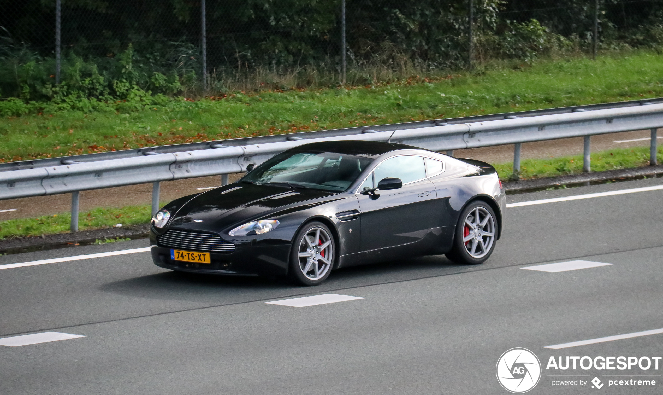 Aston Martin V8 Vantage