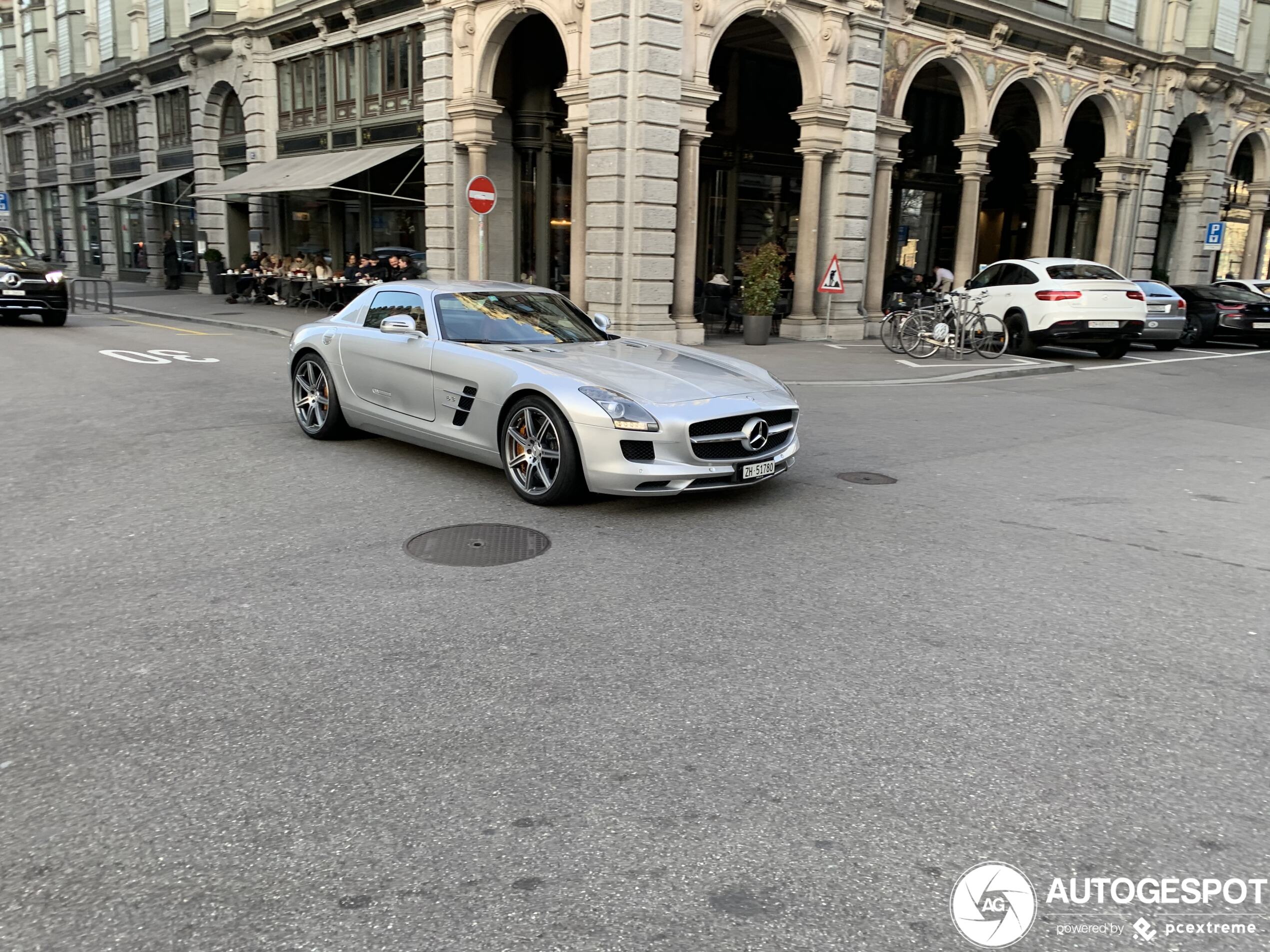 Mercedes-Benz SLS AMG